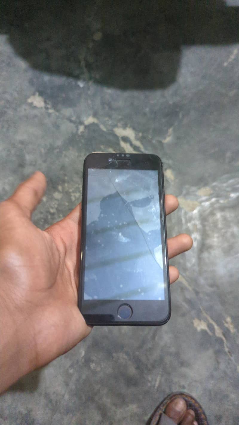 Apple iPhone SE 0