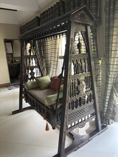Chinoti Vintage Sheesham Wood Furniture/swing/chair