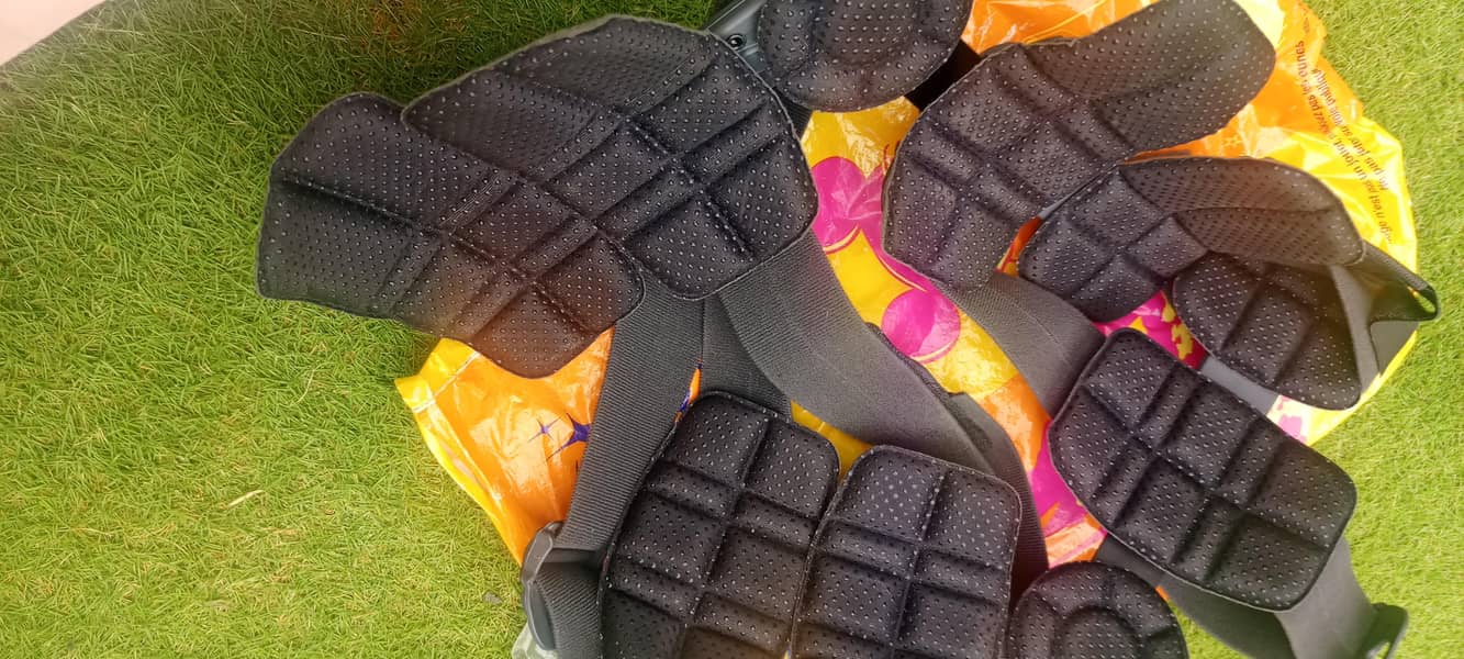 KNEE BRACE 2