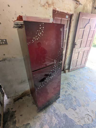 PEL FRIDGE 10/10 CONDITION