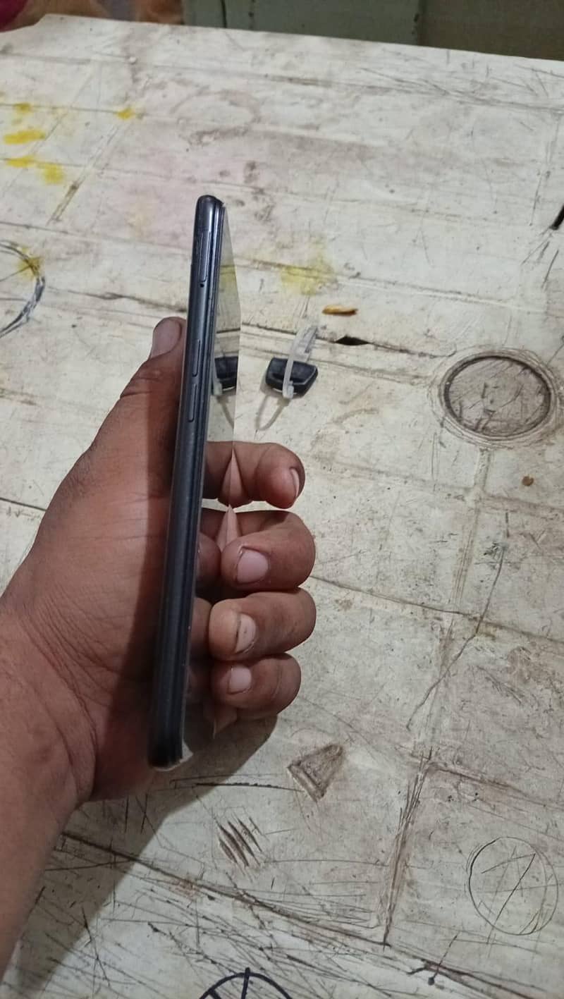 OPPO A76 4