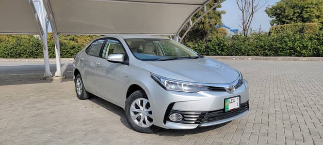 Toyota Corolla GLI 2017 - Scratchless and Genuine (Showroom Condition)
