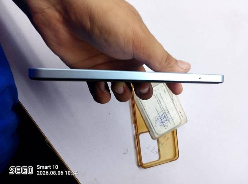 Realme Note 60 4