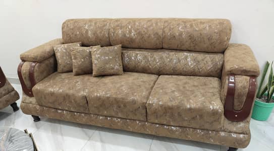 urgent sale sofa set