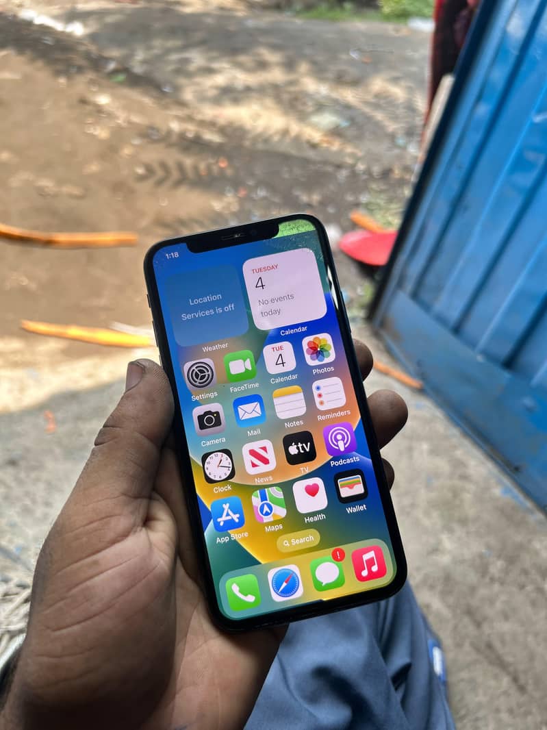 Apple iPhone X 3
