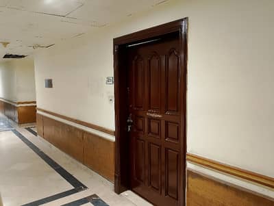 Prime Location 843 Square Feet Office For rent In Rs. 75000 Only