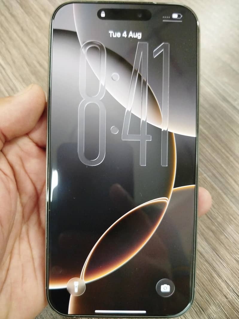 Apple iPhone 16 Pro Max 2