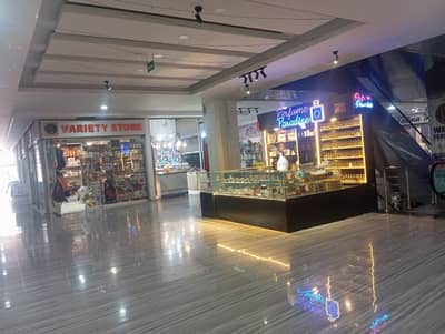 Aesthetic Prime Location Shop Of 150 Square Feet For rent Is Available