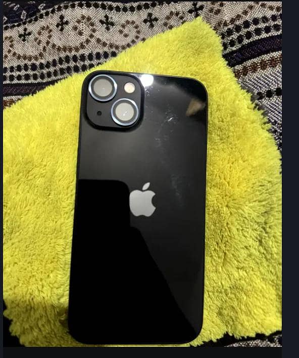 Apple iPhone 13 5