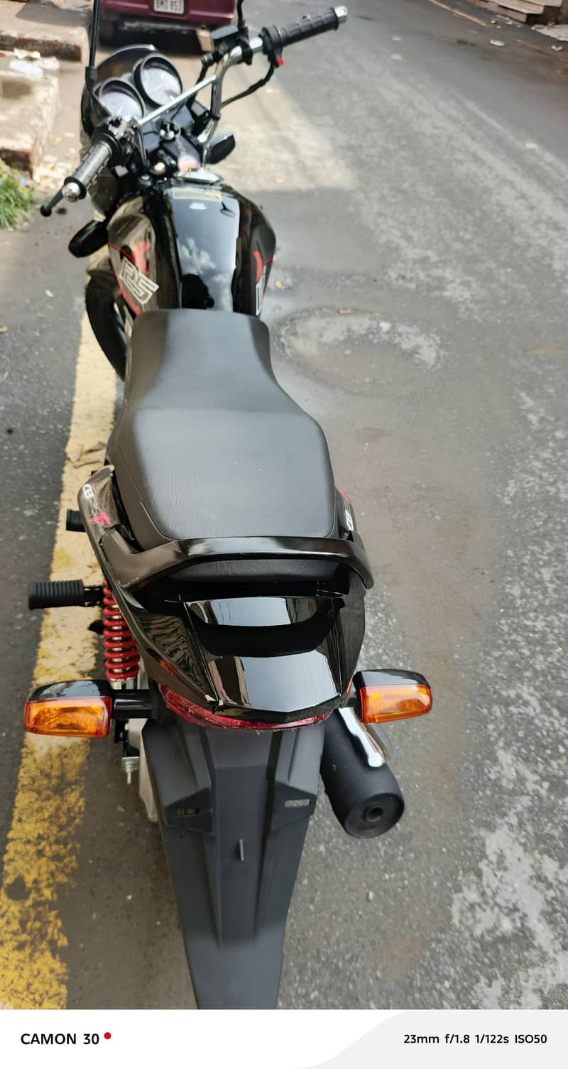 CB 125F 3