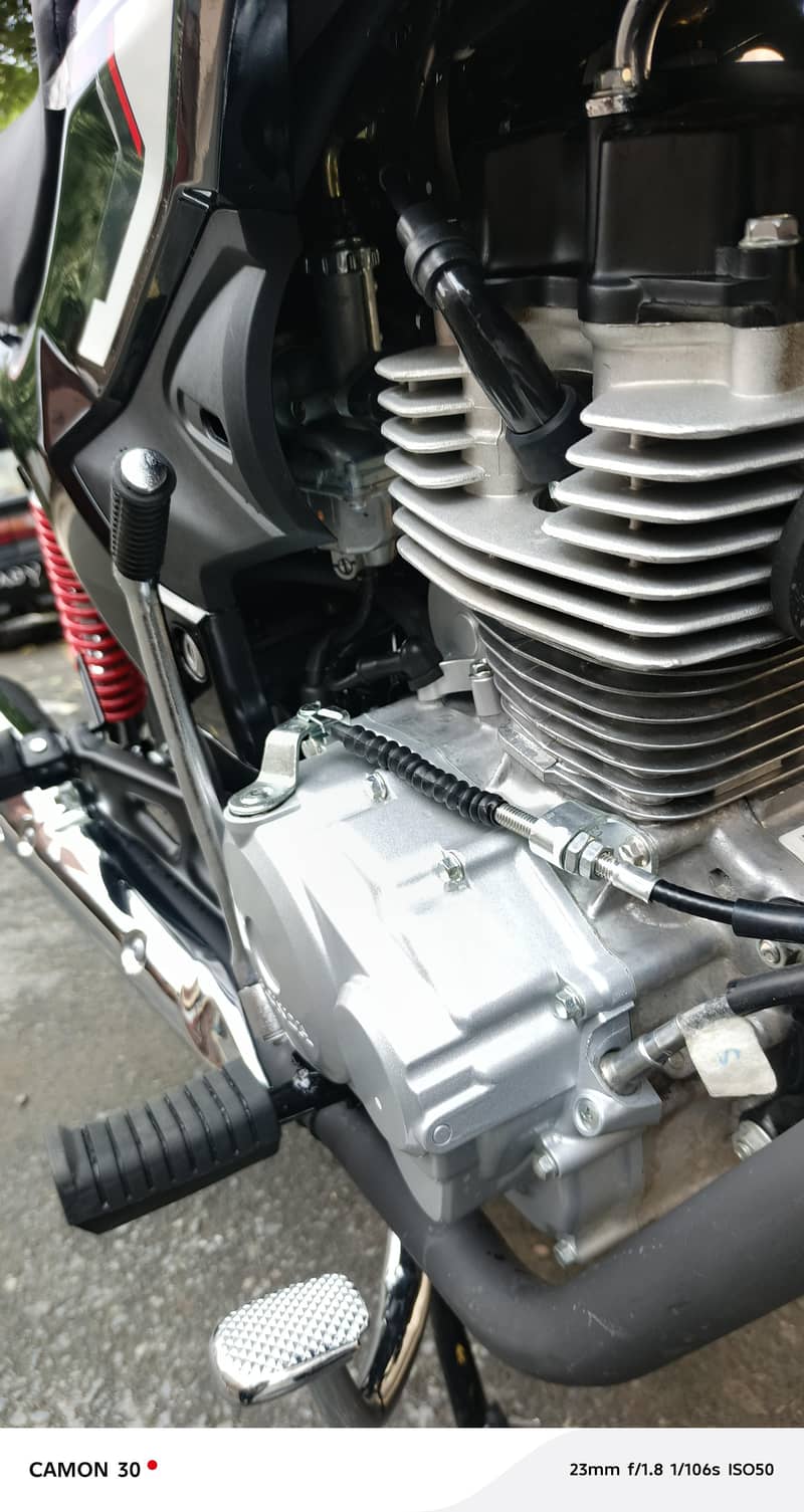CB 125F 10