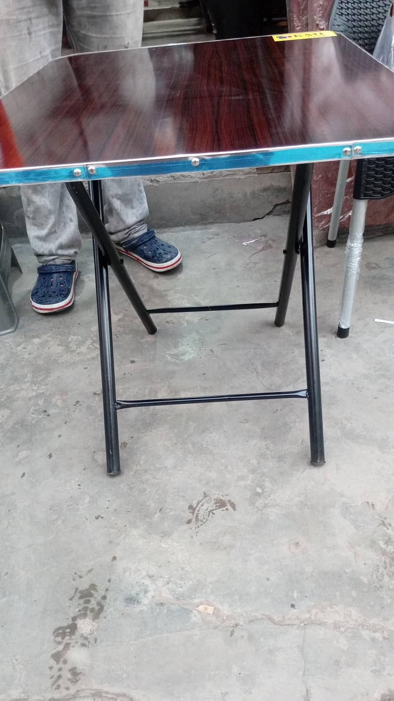 Folding Table 6