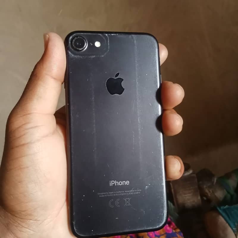 Apple iPhone 7 1