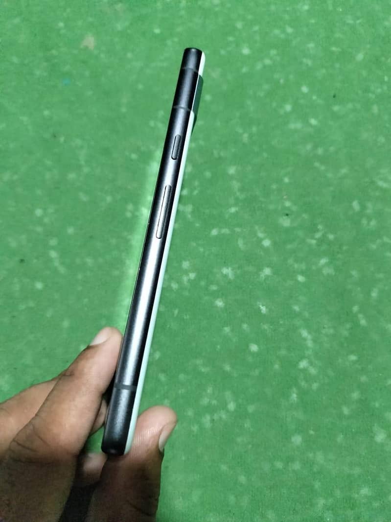 Google Pixel 7a 9/10 good condition 2