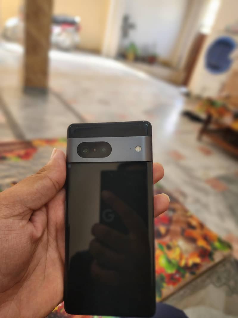 Google Pixel 7 4