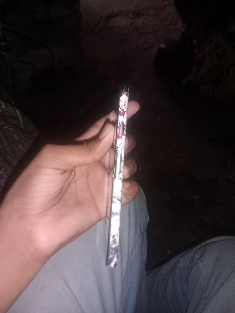 Apple iPhone 8 3