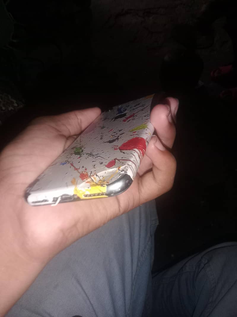 Apple iPhone 8 4