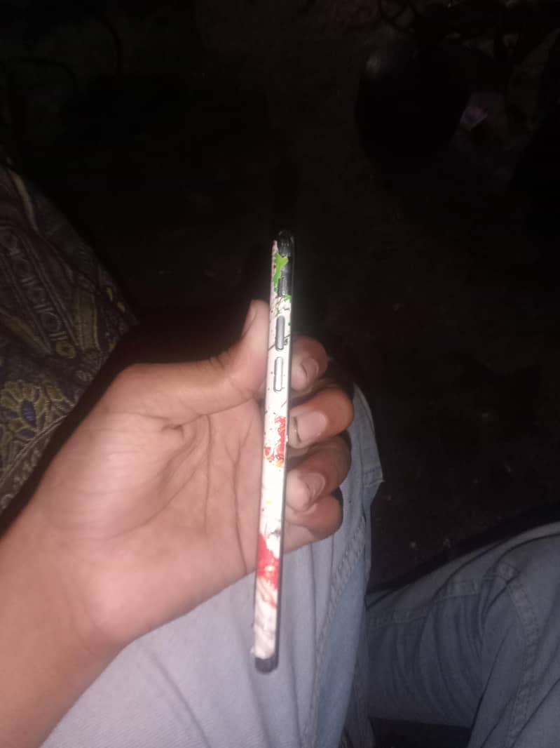 Apple iPhone 8 6