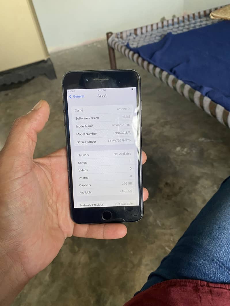 Apple iPhone 7 Plus 1