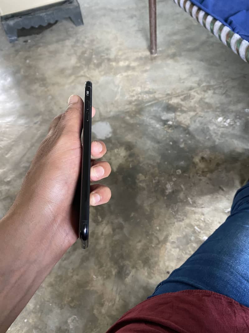 Apple iPhone 7 Plus 5