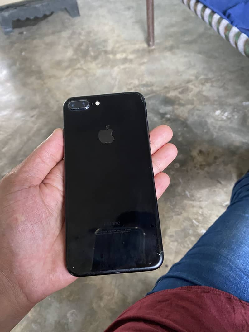 Apple iPhone 7 Plus 6