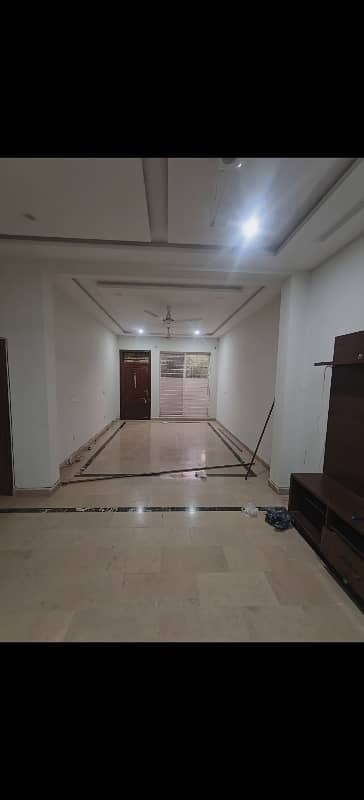 30x60 7 Marla House Prime Location for Sale in G-13