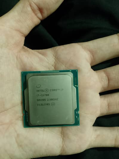 Intel i7-11700 Processor 100% working only serious buyers contact kare