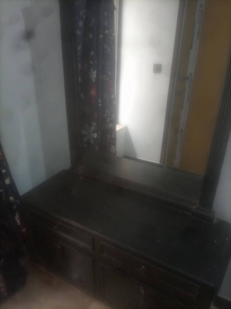 dressing table 3