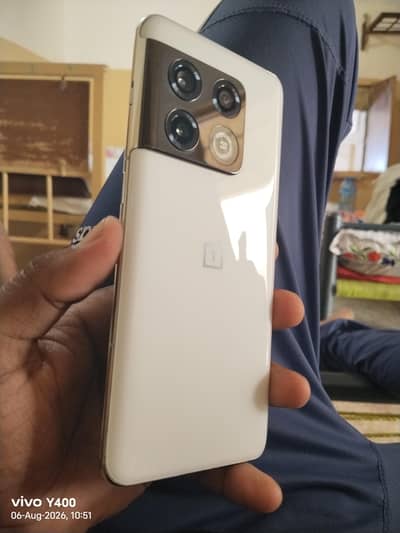 One Plus 10 Pro