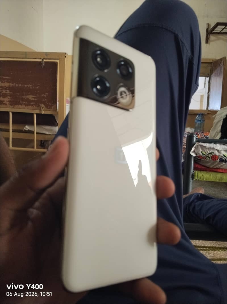 One Plus 10 Pro 7