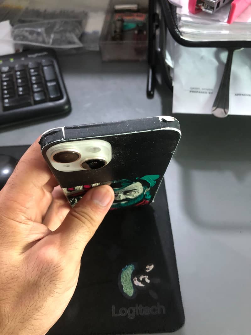 Apple iPhone 14 4