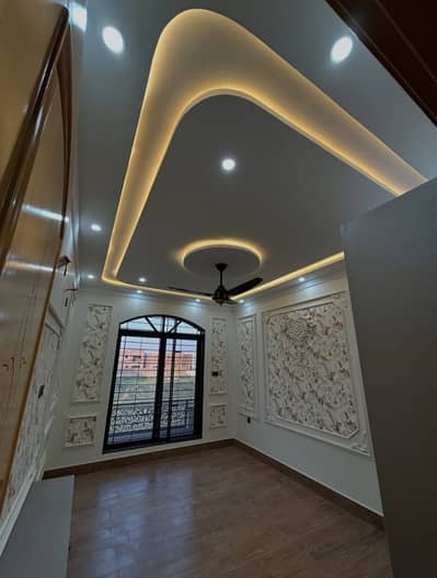 10 Marla House available for rent