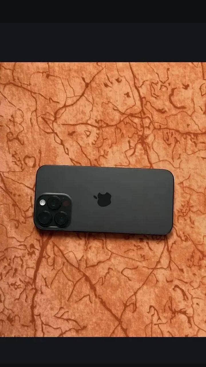 iPhone 16 Pro Max 1