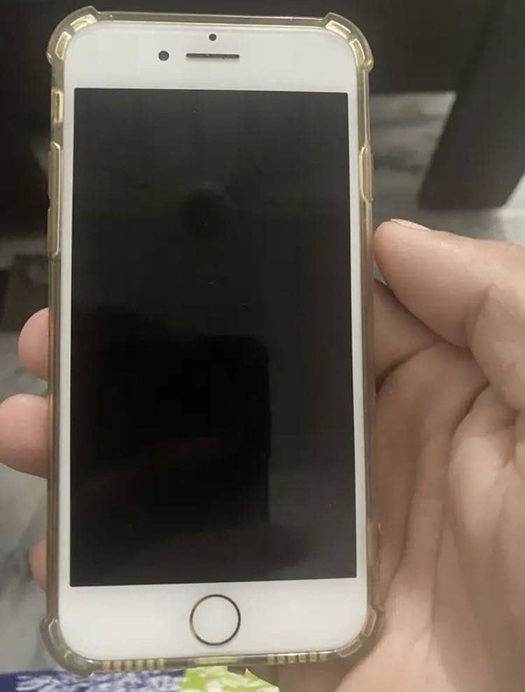 Apple iPhone 7 0