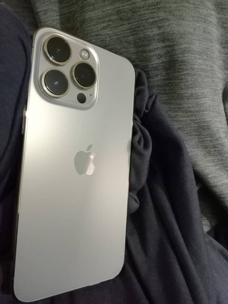 Apple iPhone 13 Pro 4