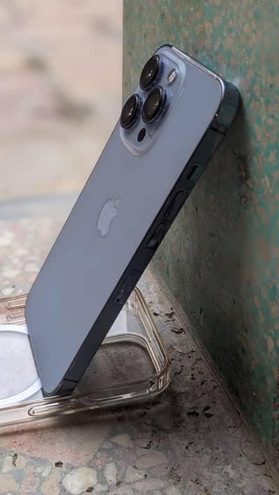 Apple iPhone 13 Pro