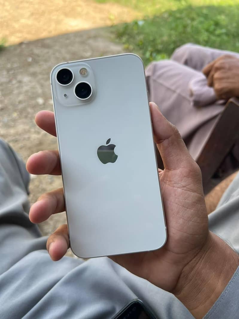 Apple iPhone 13 0