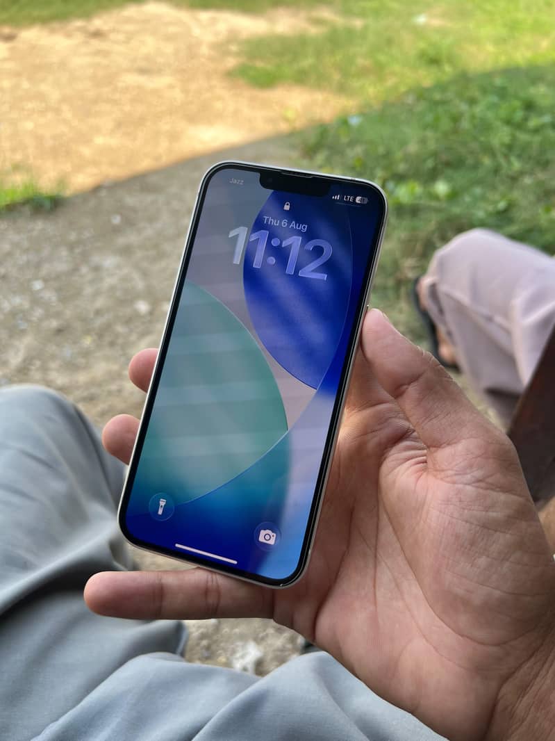 Apple iPhone 13 1