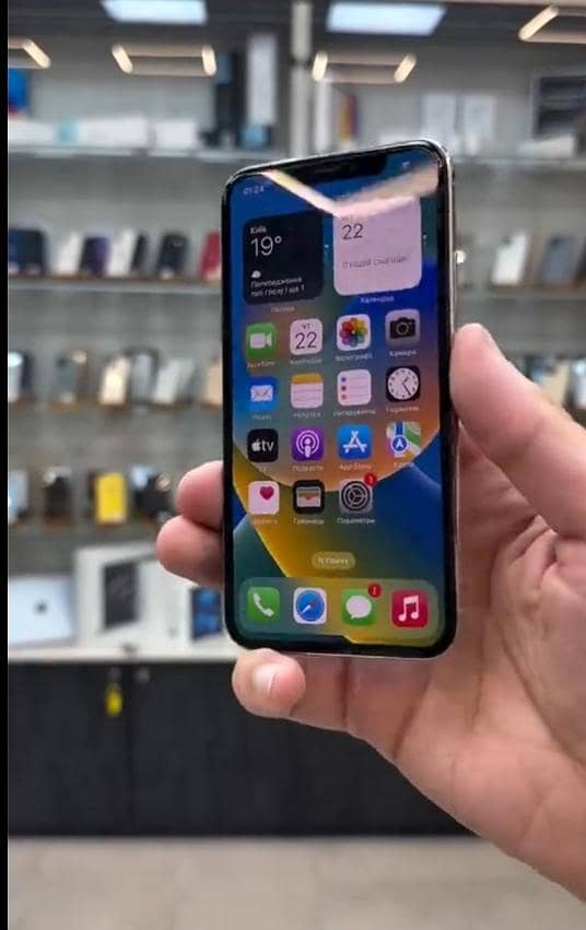 Apple iPhone X 3