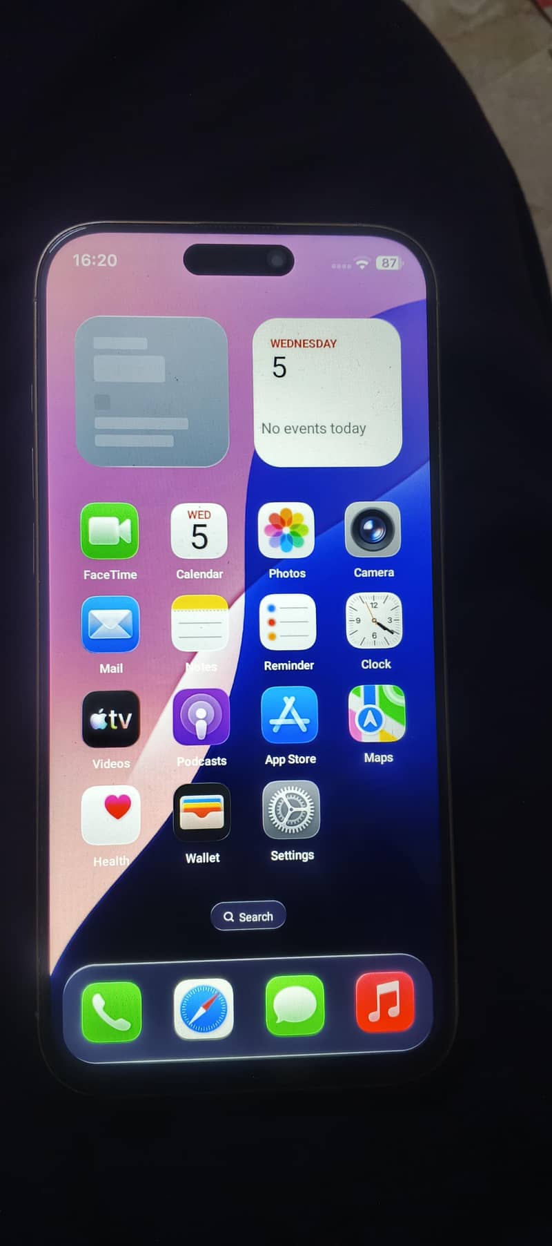 Apple iPhone 16 Pro Max 2