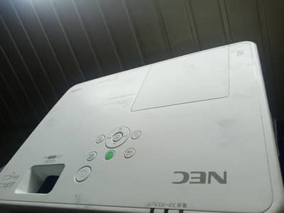 NEC projector home use 4k result new condition with android system