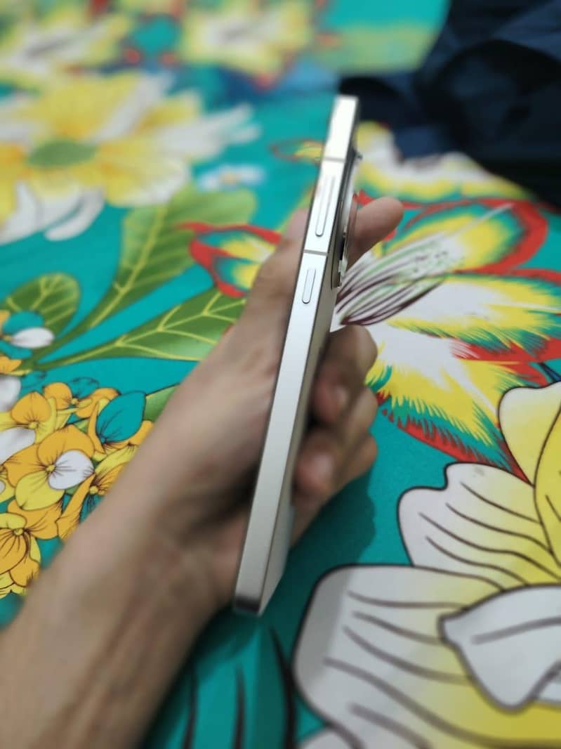One Plus 13R 4