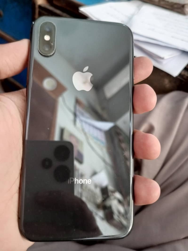 Apple iPhone X 4