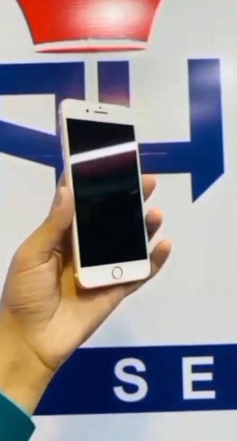 Apple iPhone 7 Plus 0