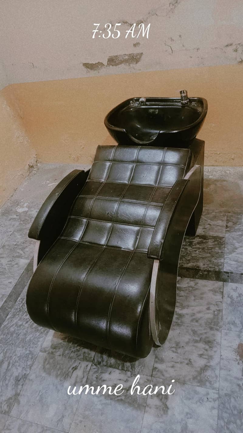 saloon item 0