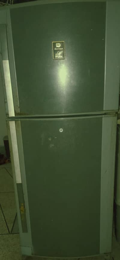 refrigerator in used
