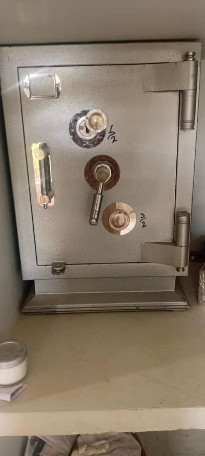 locker