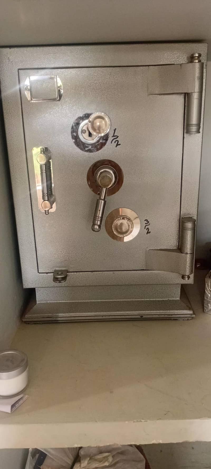 locker 1