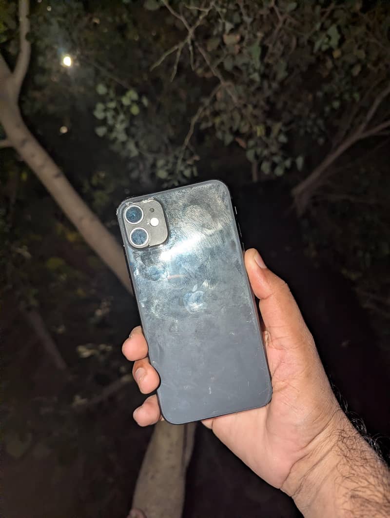Apple iPhone 11 0