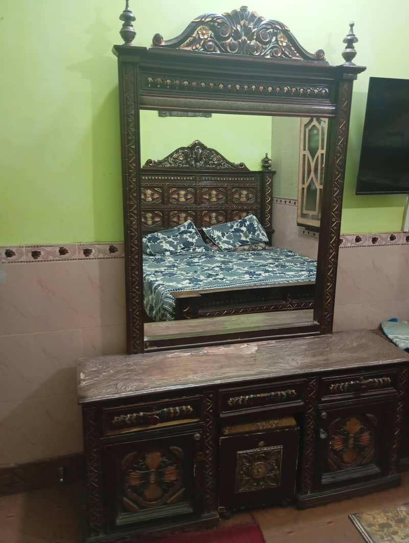 Dressing table for sell 0